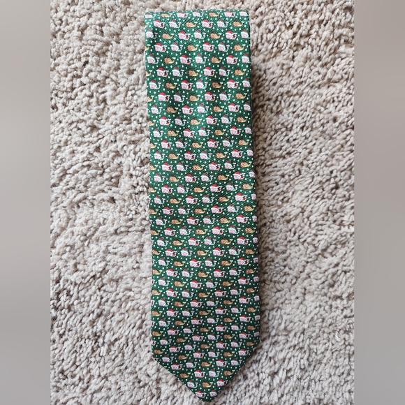 NEW Vineyard Vines Santa's Helper 100% Silk Christmas Green Tie. NWT - Picture 1 of 5